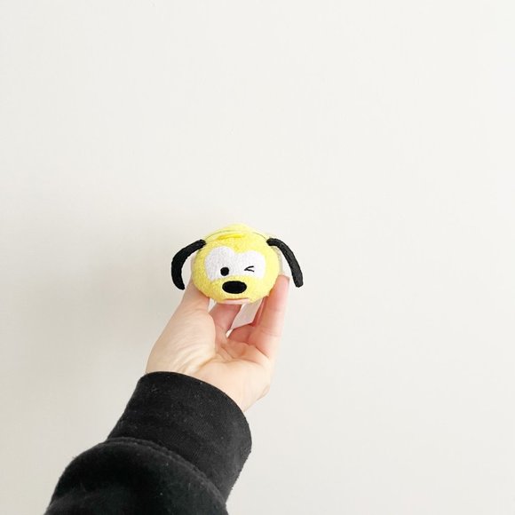 ✨ NWOT Winking Pluto Tsum Tsum | Disney - Picture 1 of 5